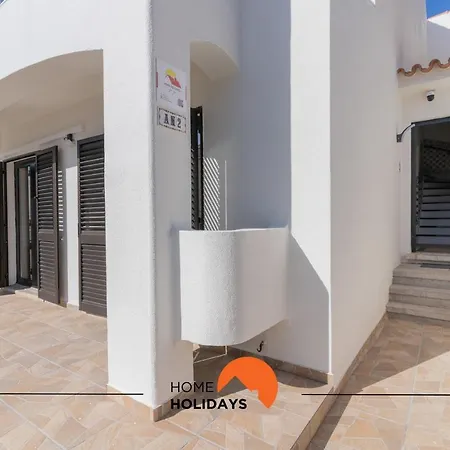 #050 With Pool, Strip High Speed Wifi Holiday home